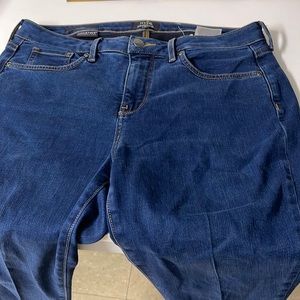 NYDJ for Chicos denim jeans, skinny lift, tuck technology size 10